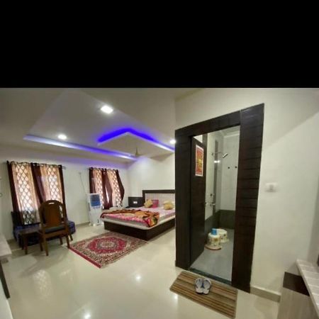 Bombay Regency Hotel Pachmarhī Exteriör bild